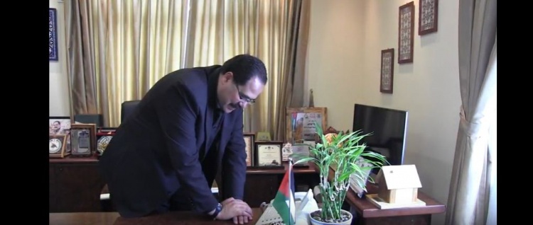 شاهد : لحظة اتصال وزير التربية بالطالب دروبي الاول على فلسطين