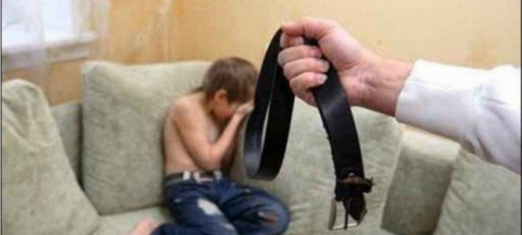 ضرب ابنه ذو الـ3 سنوات حتى خرجت أحشاؤه.. !