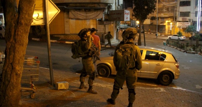 الاحتلال يعتقل 9 فلسطينيين من الضفة بينهم زوجة أسير