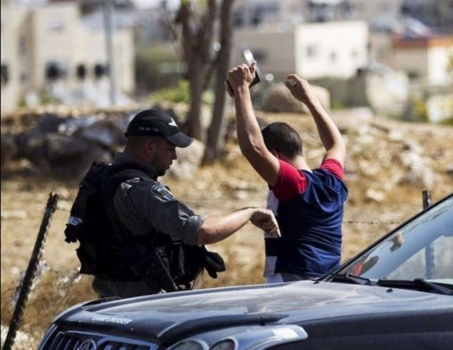 اعتقال فلسطيني بعسقلان للاشتباه بتخطيطه لتنفيذ عملية