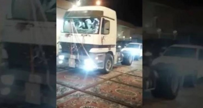 فيديو..عريس يُفاجئ الحضور ويدخل حفل زفافه بهذه الطريقة!