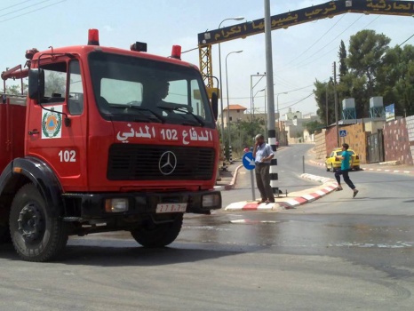 الاتصال السريع و وجود جهاز اطفاء يدوي يحد من احتراق منزل في بلدة سيلة الحارثية غرب جنين