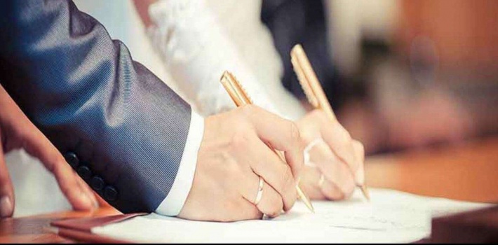 القبض على فتاة تزوجت 7 مرات خلال 4 أشهر.. اليكم التفاصيل!