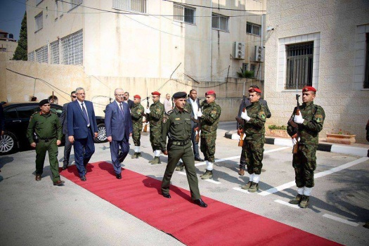 بالصور..رئيس الوزراء يتفقد أوضاع محافظة طولكرم
