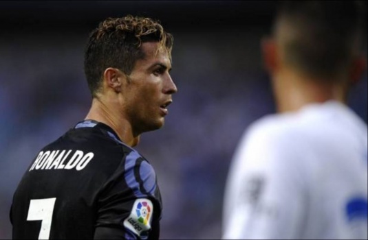 بالفيديو: رونالدو يُبكي مشجعة مدريدية!