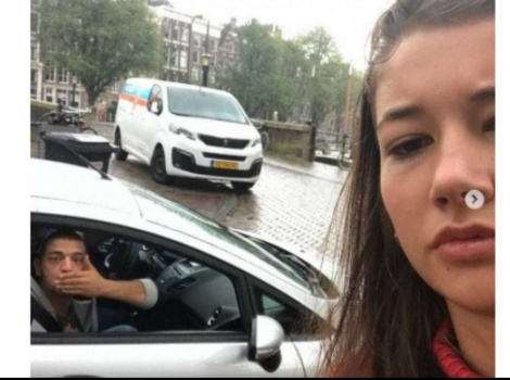 تحرشوا بها فطلبت منهم صوراً تذكارية.. شابة تبتكر طريقة لفضح المتطفلين!