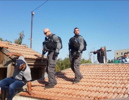 صور- طرد عائلة مقدسية وتسليم منزلها للمستوطنين