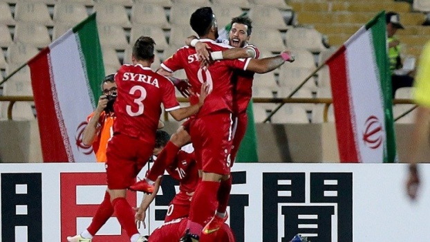بالفيديو : السومة ينقذ منتخب سوريا في الوقت القاتل لمواصلة الحلم المونديالي