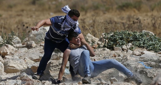 مستعربون يعتقلون شابا من الرام شمال القدس