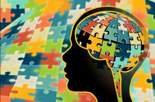 لماذا يصاب الذكور بالتوحد أكثر من الإناث؟