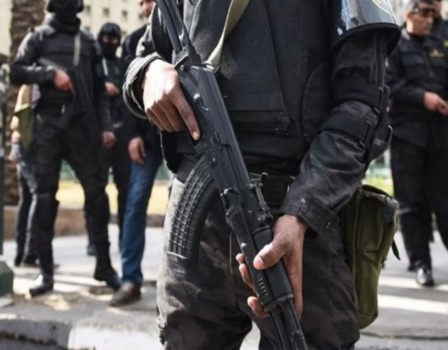 استشهاد 14 شرطيا مصريا في اشتباك بمنطقة الواحات