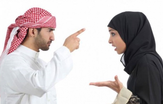 ضربها وسبّها ورفض أيّ مبادرة للصّلح .. سعودي يُطلّق زوجته لهذا السبب الصادم!!