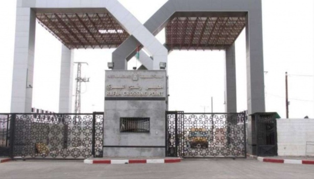 حسين: الحكومة جاهزة لاستلام معابر غزة غداً