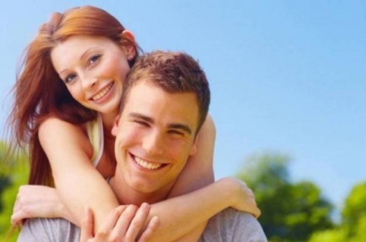 أمور يعشقها الرجال سرًا بالنساء.. ما هي؟