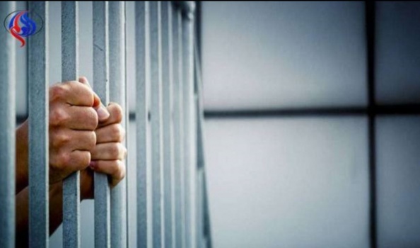 جريمة فظيعة ..فتاة تقتل أمها وتسمم أباها، والسبب لا يعقل؟!