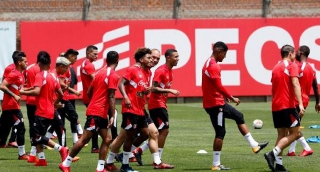 بيرو تفتح باب أمل المونديال لمنتخب إيطاليا مجددًا