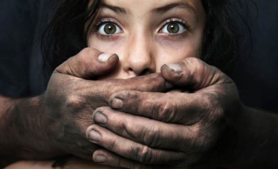 تزوّجها بالهاتف وأجبرها على الجنس.. قصة سوري في سجن ألماني!