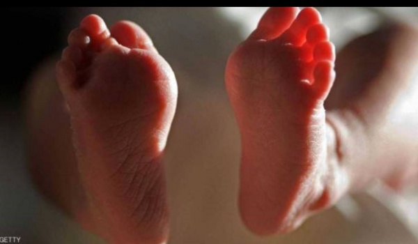 ولادة أول طفل من رحم مزروع في أميركا