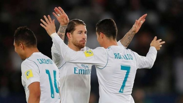 بالفيديو.. رونالدو يهدي ريال مدريد كأس العالم للأندية 2017