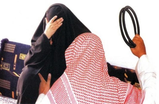 خليجي يضرب زوجته حتى الموت بحجة التأديب