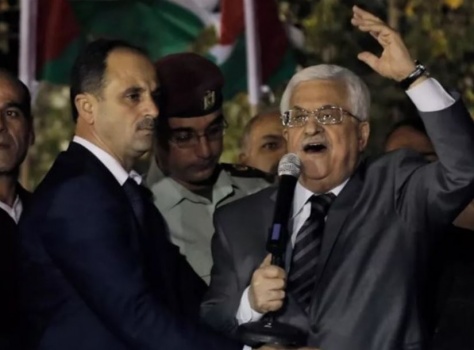 الرئيس بإيقاد الشعلة: لا يستطيع احد أن يقف في طريق ثورتنا