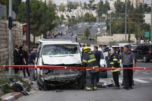 الخليل: الاحتلال يطلق النار على مركبة بزعم محاولة سائقها تنفيذ عملية دهس