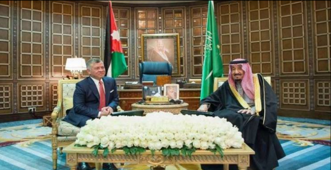 ملك السعودية: من يضر الأردن يضرنا