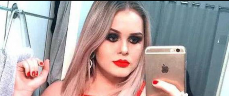 أصبحت عمدة لبلدة فقيرة وأدارتها بالواتساب