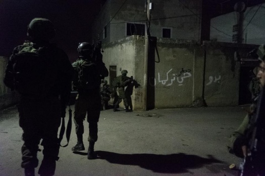 استمرت 10 ساعات....إشادة إسرائيلية بعملية جنين والجيش يقول إنها لم تنته