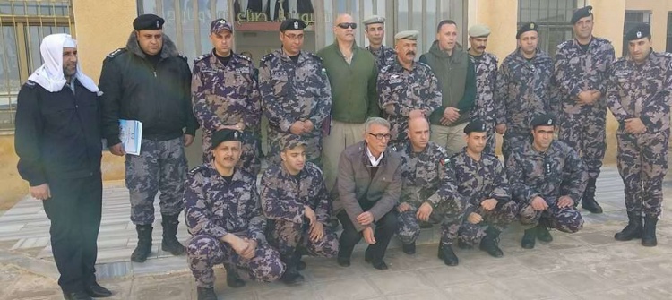 الدفاع المدني الفلسطيني يخرج دورة التحقيق في اسباب الحريق من الاردن