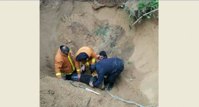 غزة: وفاة شاب بانهيار بئر مياه عليه