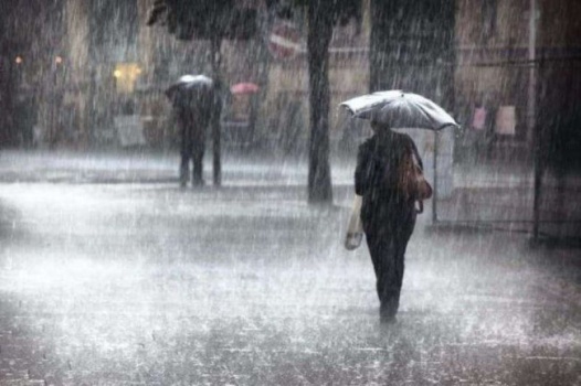 الطقس: أمطار غزيرة والأرصاد تحذر من السيول