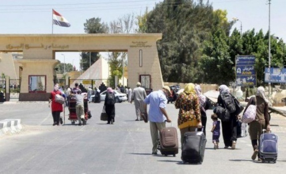 اليوم فتح معبر رفح استثنائياً لعودة عالقي مطار القاهرة