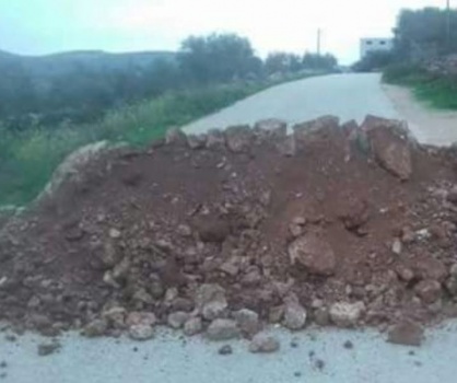 قوات الاحتلال تسحب تصاريح عمال بيتا وتغلق مداخل القرية