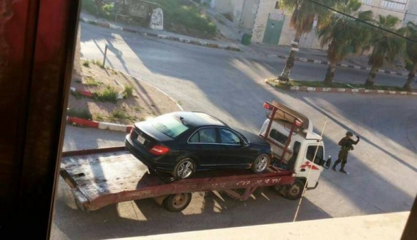 الاحتلال يعتقل شابين ويستولي على مركبتين في جنين