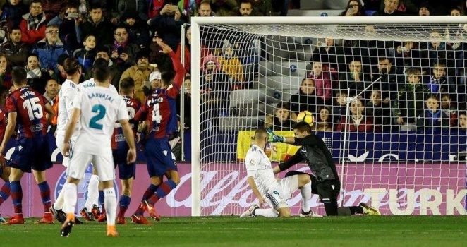 ريال مدريد يواصل نزيف النقاط في الدوري الإسباني