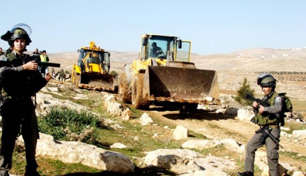 الاحتلال يجرف أراضي في قرية ظهر المالح جنوب جنين