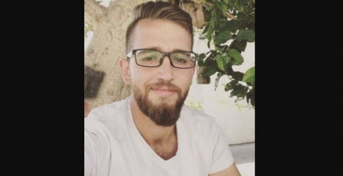" أنا طالع مع اصحابي وراجع يمه" .. العشاء الاخير .. الشهيد خالد تايه