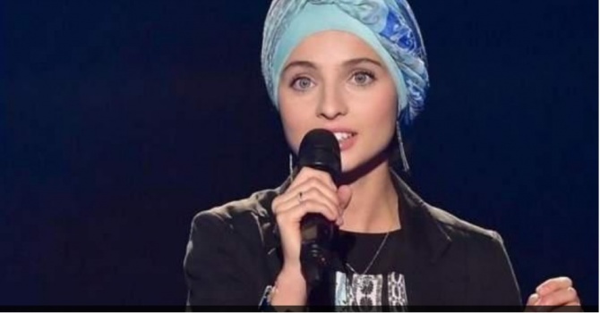 فيديو: طرد المشتركة السورية من The Voice فرنسا؟
