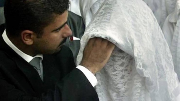 عروس مصرية تقتل زوجها بعد وضع سم الفئران له بكوب عصير لهذا السبب!!