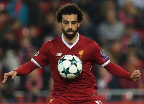 محمد صلاح يتصدر مواقع التواصل وأشهر مشجعي ليفربول يعلن اسلامه