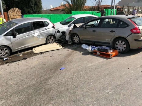 بالصور..مصرع شخصين و3 إصابات في حادث طرق قرب القدس