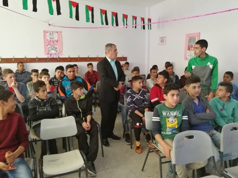وقائي جنين ينظم محاضرة حول الإستخدام الآمن للإنترنت لطلاب مدرسة عنزا الثانوية
