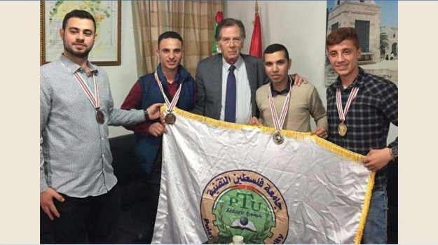 4 طلاب من جامعة "خضوري" يحصدون مراكز متقدمة في "المهرجان الدولي للعلوم" بتونس
