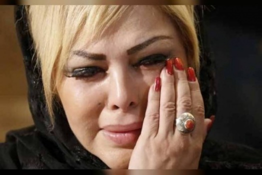 فيديو.. فلة الجزائرية تفاجئ الجميع باعتزال الفن وهي تذرف الدموع!