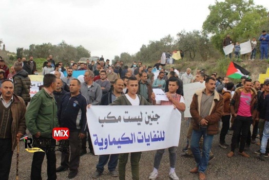 فيديو وصور..احتجاجات على مكب نفايات زهرة الفنجان جنوب جنين