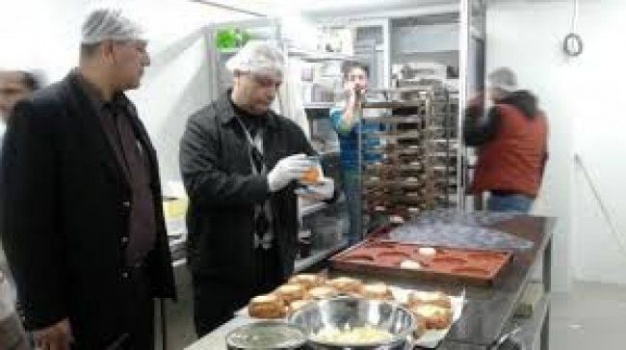 خلال شهر اتلاف 18 طنا من الأغذية الفاسدة في غزة