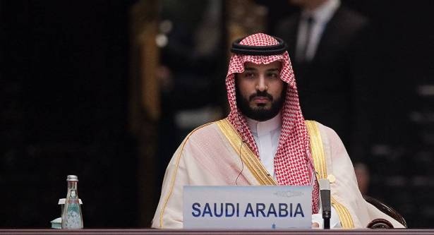 ابن سلمان يتناول العشاء مع الممثل والمصارع دواين جونسون في هوليوود