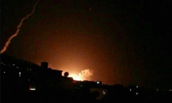 الدفاعات الجوية السورية ترد قصف أميركي بريطاني وفرنسي على سوريا