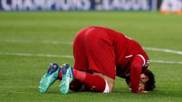 الأزهر مشيدا بصلاح: جعل مشجعي ليفربول يتغنون بالإسلام